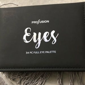 Profusion Eyes Palette kit
Comes with brushes and brow gel 
Used a couple times